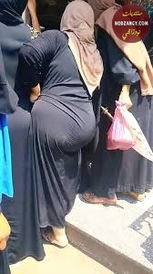 صور سكس قنص عربي: نسوان بلدي في السوق