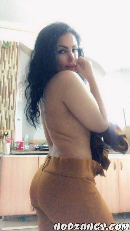 Arab Girl Homemade selfshot Nude Pics