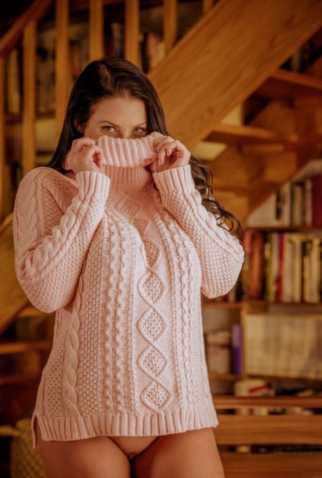 Glamorous Australian babe Angela White strips and shows off her monster tits 73230615